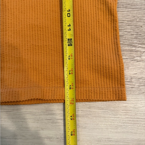 Aura Cropped Tank Ribbed M - Picture 5 of 5